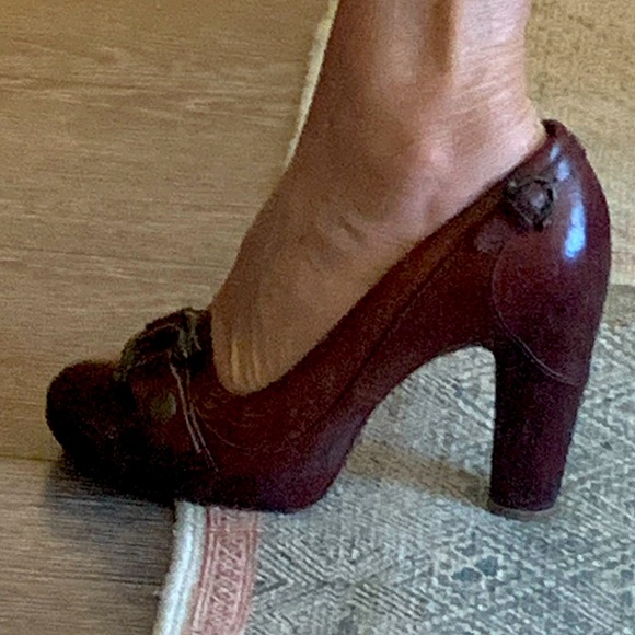 Frye brown leather heels 7.5 - Picture 3 of 3